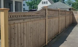 Wood privacy fency with decorative top